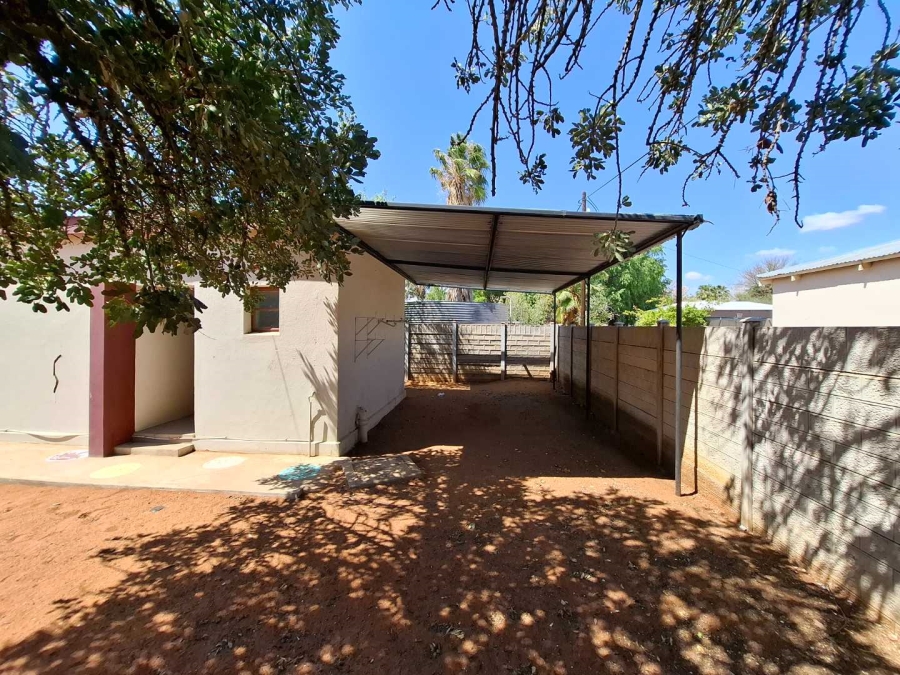 4 Bedroom Property for Sale in Die Rand Northern Cape